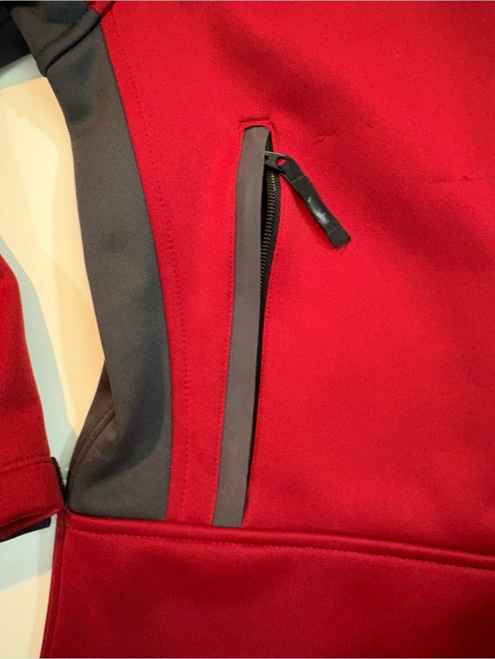 Columbia Titanium Red and Gray Softshell Jacket | Medium - Picture 3 of 13